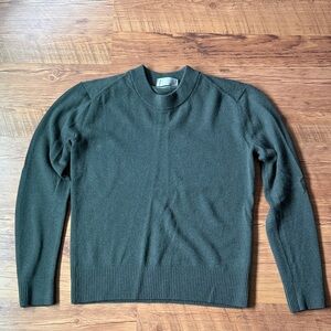 Everlane Cashmere Sweater in Forest Green